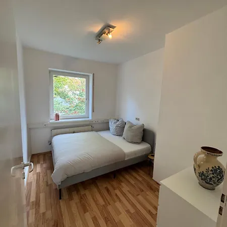 Quiet Family - 10 Min To Center & Oktoberfest - Free Parking - Balcony - Near Nymphenburg Palace & Botanical Garden * Monaco di Baviera